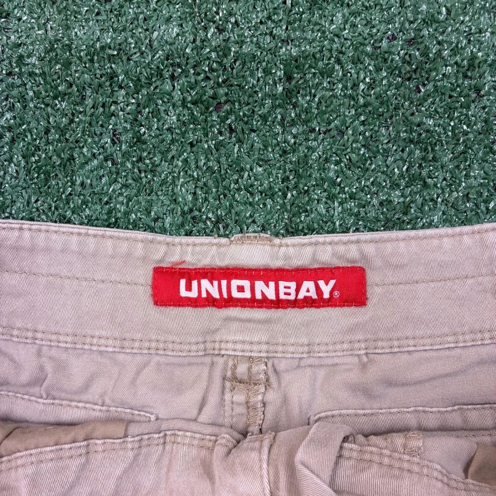 Y2K 2000's Unionbay Baggy Khaki Tan Cargo Shorts